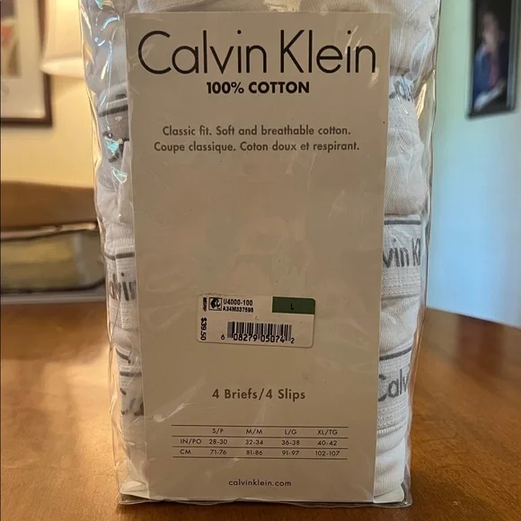 NWT Calvin Klein Men's 4-Pack Classic Fit Briefs White 100% Cotton Size Large - Picture 2 of 4
